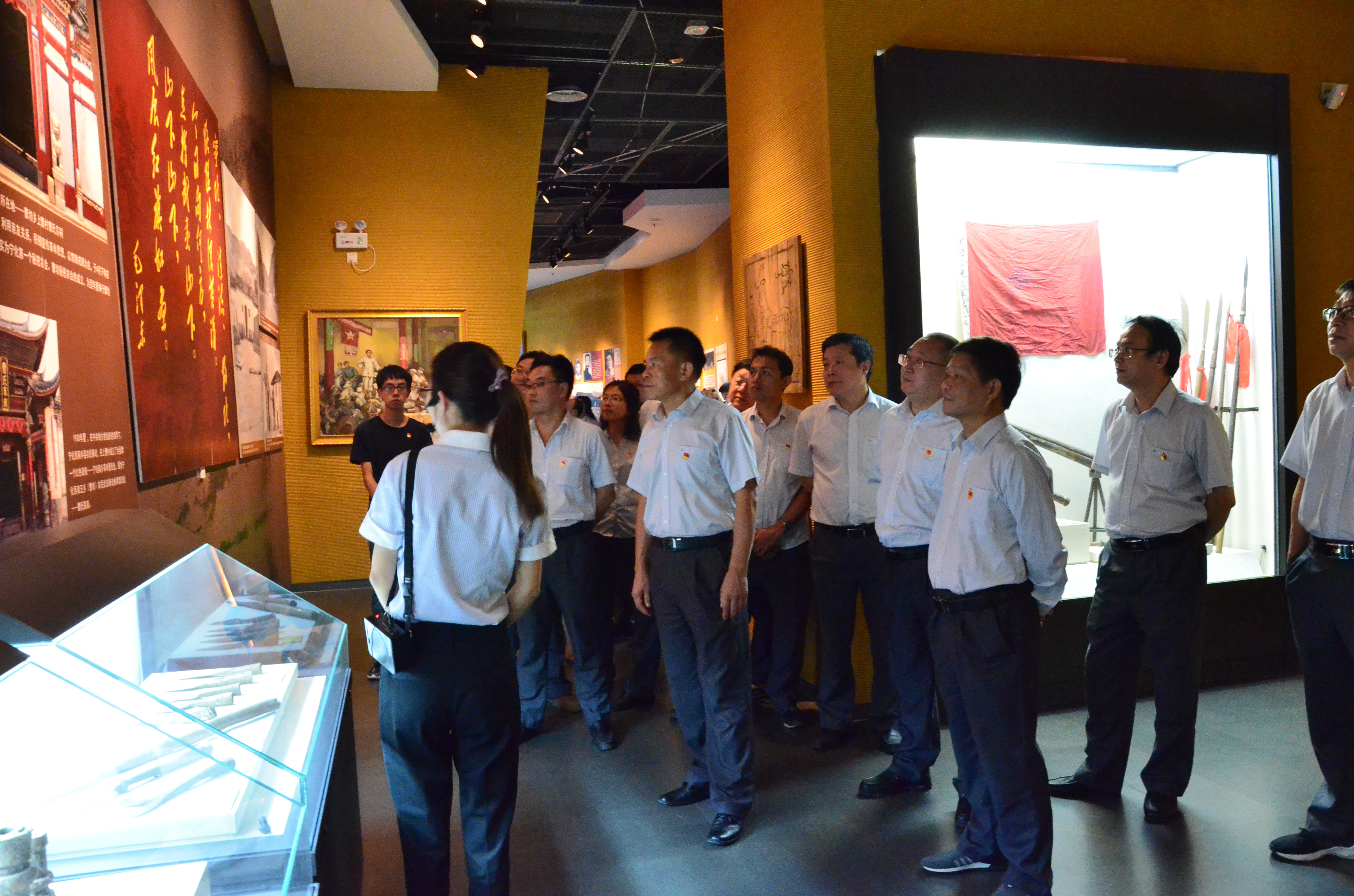 到市博物馆开展“主题党日”活动2.JPG 到市博物馆开展“主题党日”活动2.JPG