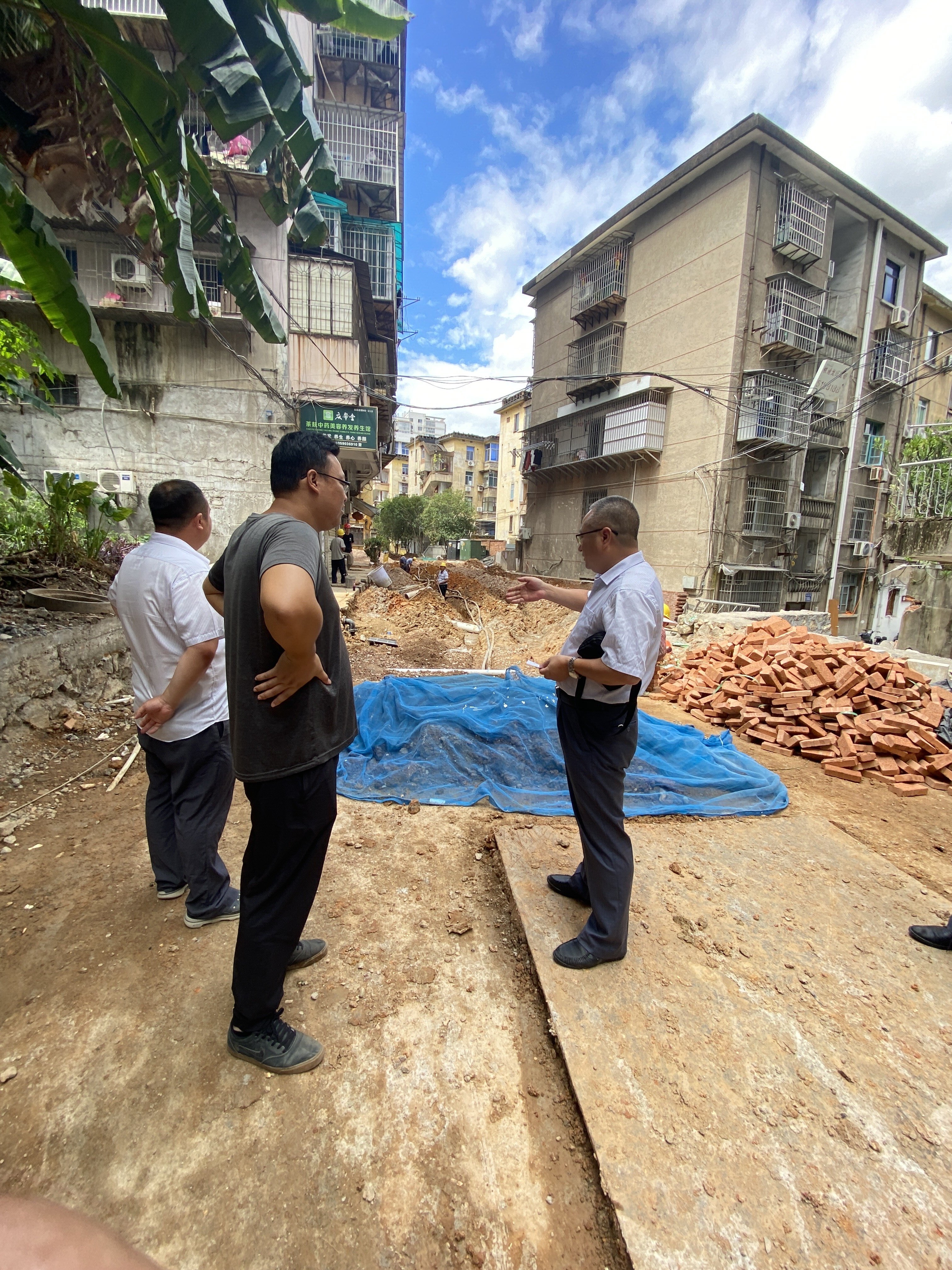 督查现场2.jpg 督查现场2.jpg