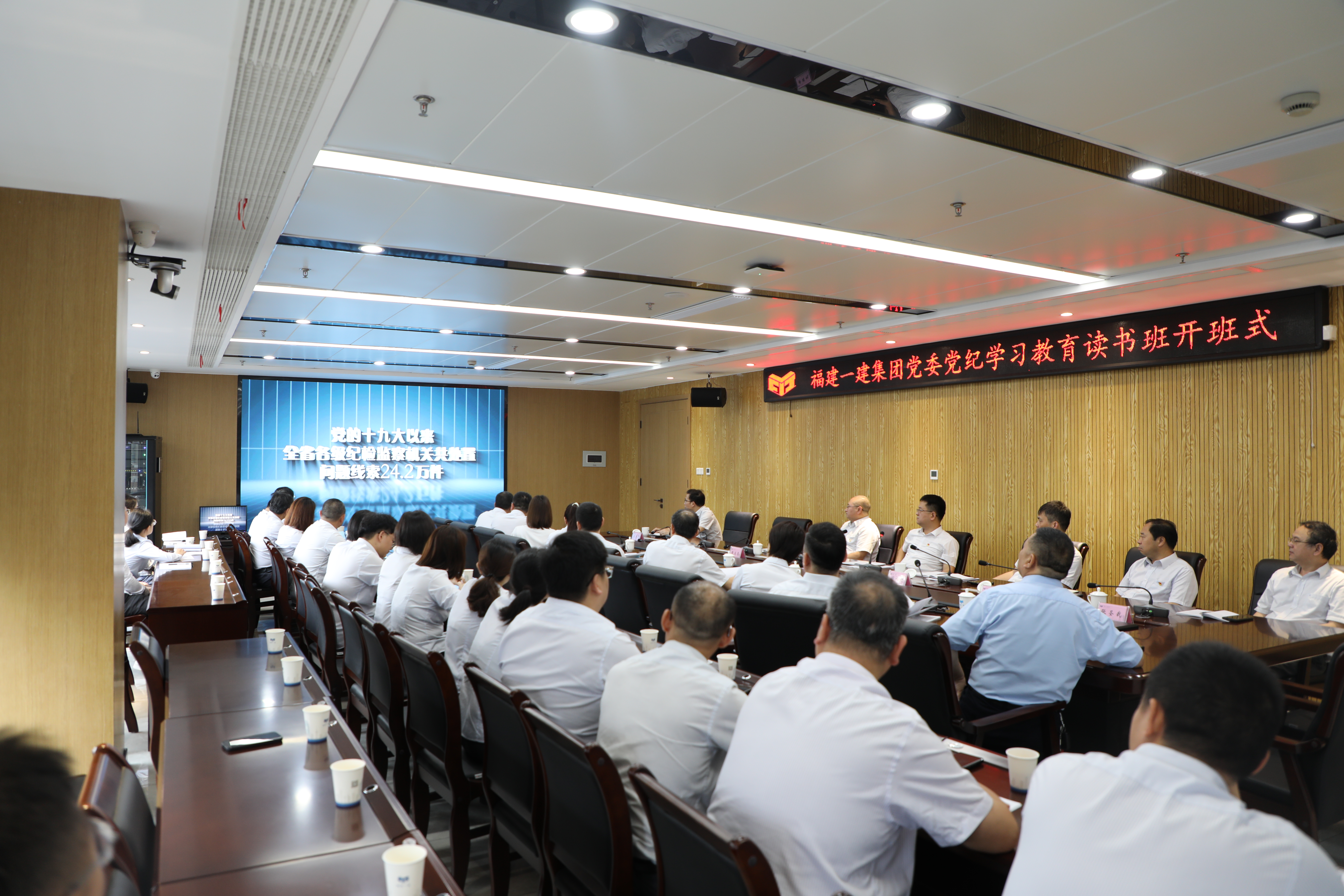 c707c41d16b0580bbc9b4a325fe9fca.jpg c707c41d16b0580bbc9b4a325fe9fca.jpg