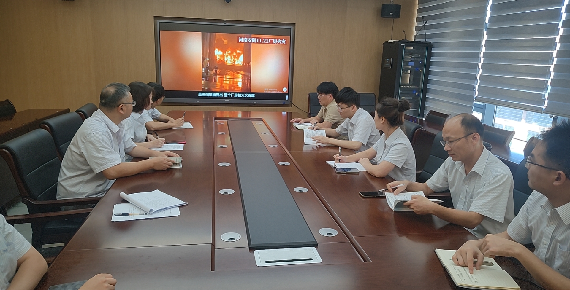 现场照片.jpg 现场照片.jpg